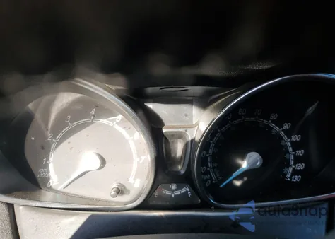 2018 Ford Fiesta Titanium z USA, uszkodzony, nr VIN 3FADP4FJ8JM136675